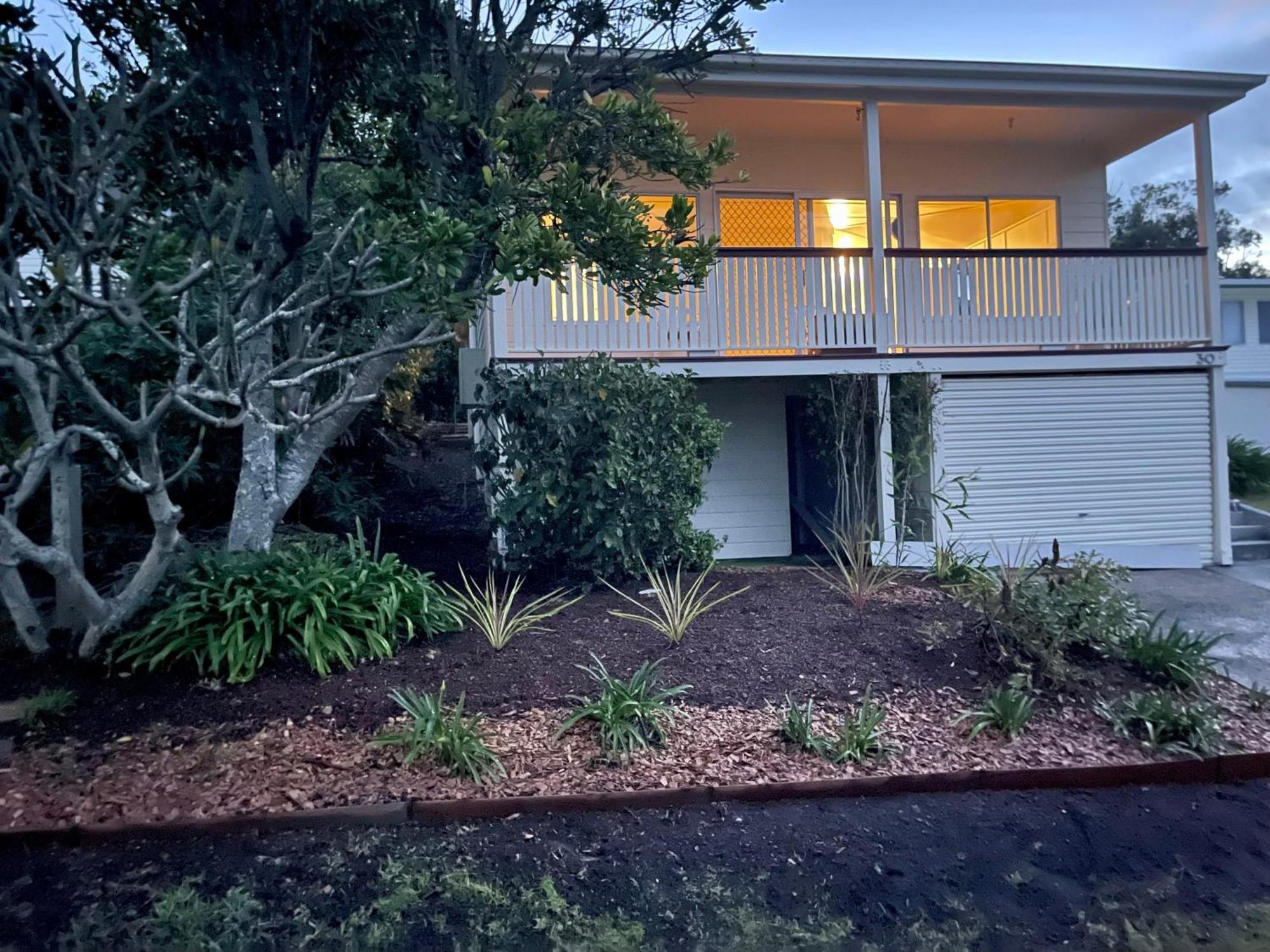 The Shack At Black Head Hallidays Point Exterior photo